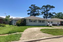 Pre-foreclosure in  MASON SMITH AVE Metairie, LA 70003