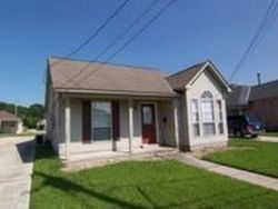 Pre-foreclosure in  WOODHILL DR Baton Rouge, LA 70806