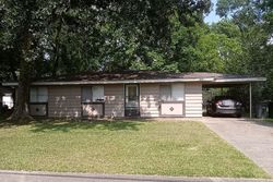 Pre-foreclosure in  CEDAR GLEN DR Baton Rouge, LA 70811
