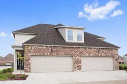 Pre-foreclosure in  POWERBROOK DR Baton Rouge, LA 70816