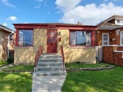 Pre-foreclosure in  S JUSTINE ST Riverdale, IL 60827
