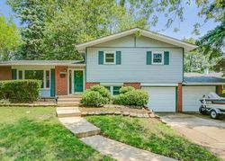  Briar Ln, Oak Forest IL