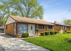 Pre-foreclosure in  BEACH AVE La Grange Park, IL 60526