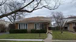 Pre-foreclosure in  WEBSTER LN Des Plaines, IL 60018