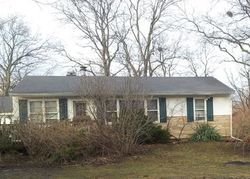  W Oak Dr, Zion IL