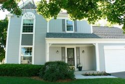  Lance Ln, Carol Stream IL