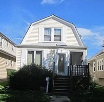 Pre-foreclosure in  W WINNEMAC AVE Chicago, IL 60630
