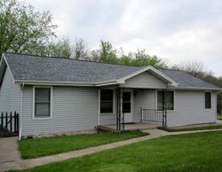 Pre-foreclosure in  ILLINOIS ST Saint Charles, IL 60174