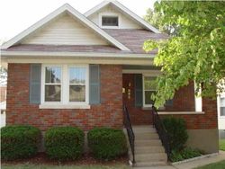 Pre-foreclosure in  MINOMA AVE Louisville, KY 40217