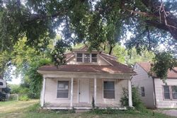 Pre-foreclosure in  N 8TH ST Arkansas City, KS 67005
