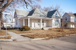 Pre-foreclosure in  E THORNTON ST Moundridge, KS 67107