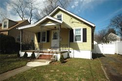 Pre-foreclosure Listing in ZOAR PL MIDDLESEX, NJ 08846