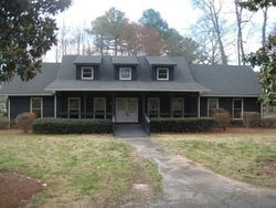 Pre-foreclosure in  POND RD Duluth, GA 30096