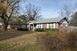 Pre-foreclosure in  PINE KNOLL DR Greenville, SC 29609