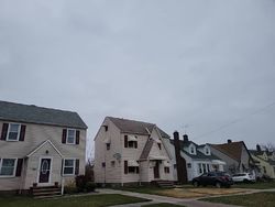 Pre-foreclosure in  LINCOLN AVE Cleveland, OH 44134