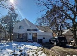 Pre-foreclosure in  N TAYLOR RD Cleveland, OH 44118