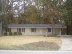 Pre-foreclosure in  BELLS FERRY RD Canton, GA 30114