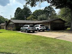 Pre-foreclosure in  CHEROKEE CIR Conway, AR 72034