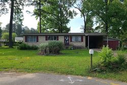 Pre-foreclosure in  N LAKEVIEW Benton, AR 72015