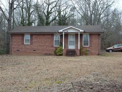 Pre-foreclosure in  BROADWAY LAKE RD Anderson, SC 29621