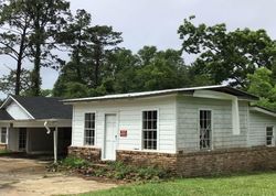 Pre-foreclosure in  EASTWOOD DR Bay Minette, AL 36507