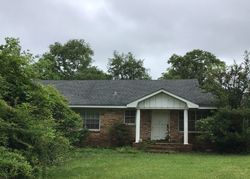 Pre-foreclosure in  EASTWOOD DR Bay Minette, AL 36507
