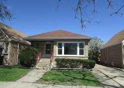 Pre-foreclosure in  W 71ST PL Chicago, IL 60629