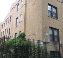 Pre-foreclosure in  W ESTES AVE APT G Chicago, IL 60626