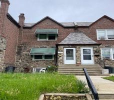 Pre-foreclosure in  NORMANDY RD Upper Darby, PA 19082