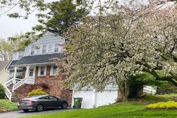 Pre-foreclosure in  POWDER HORN WAY Tarrytown, NY 10591