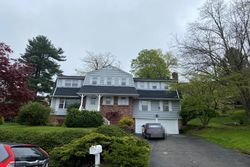 Pre-foreclosure in  POWDER HORN WAY Tarrytown, NY 10591