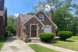 Pre-foreclosure in  MENDOTA ST Detroit, MI 48204