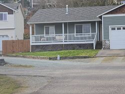 Pre-foreclosure in  CASCADE LN Camano Island, WA 98282