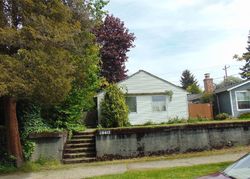 Pre-foreclosure in  17TH AVE SW Seattle, WA 98106