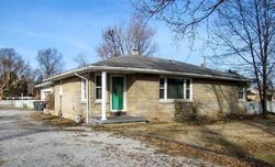 Pre-foreclosure in  THEATER DR Evansville, IN 47715
