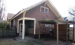Pre-foreclosure in  RAVENSWOOD DR Evansville, IN 47713
