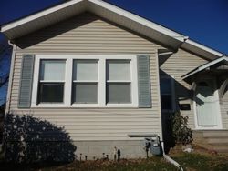 Pre-foreclosure in  18TH AVE Rock Island, IL 61201