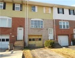 Pre-foreclosure Listing in OLD FORGE DR BATH, PA 18014
