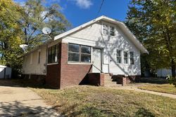 Pre-foreclosure in  W HAYES ST Peoria, IL 61605