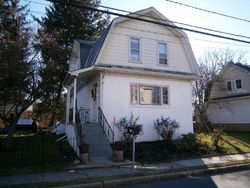 Pre-foreclosure in  LAWN PARK AVE Trenton, NJ 08648