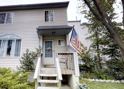 Pre-foreclosure in  FOREST LN Staten Island, NY 10307