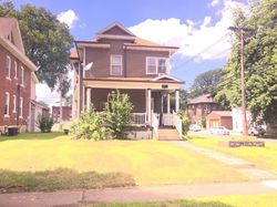 Pre-foreclosure in  CLEVELAND BLVD Granite City, IL 62040