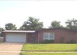 Pre-foreclosure in  PARKER RD Florissant, MO 63033