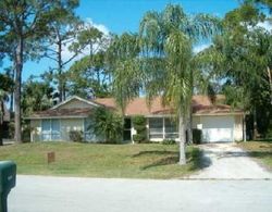 Pre-foreclosure in  SE MORROW ST Port Saint Lucie, FL 34983