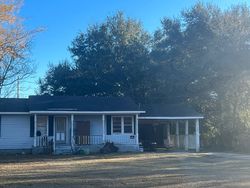 Pre-foreclosure in  HICKORY RD Sumter, SC 29154
