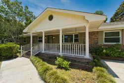 Pre-foreclosure in  OLD FORT AVE Charleston, SC 29414