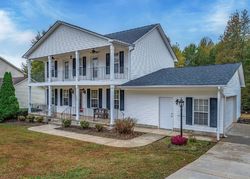 Pre-foreclosure in  CANE POLE WALK Inman, SC 29349