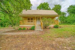 Pre-foreclosure in  ICE HOUSE RD Enoree, SC 29335