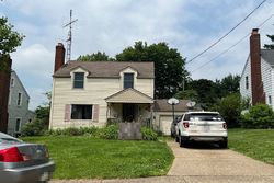 Pre-foreclosure in  29TH ST NE Canton, OH 44714