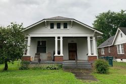 Pre-foreclosure in  WALKER AVE Memphis, TN 38114